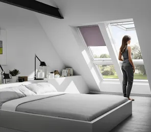 VELUX Verduisterend rolgordijn op zonne-energie (DSL)