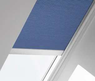 Velux Elektrisch lichtdimmend Pliss&eacute;gordijn op zonne-energie (FSC)
