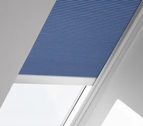 Velux Elektrisch lichtdimmend Pliss&eacute;gordijn op zonne-energie (FSC)
