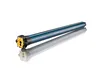 Zilvergrijze motor van de Somfy Oximo 50 RTS met geel bedieningsknopje
