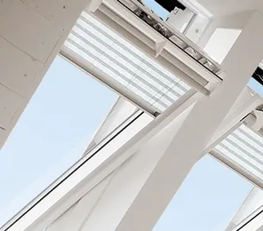 VELUX Elektrisch en afstandbediend plisségordijn (FML)