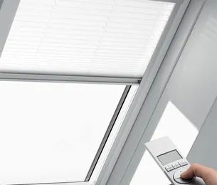 VELUX Elektrisch Solar plissé gordijn (FSL)