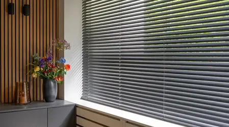 Zonwering voor een apparement: wat mag en wat werkt?