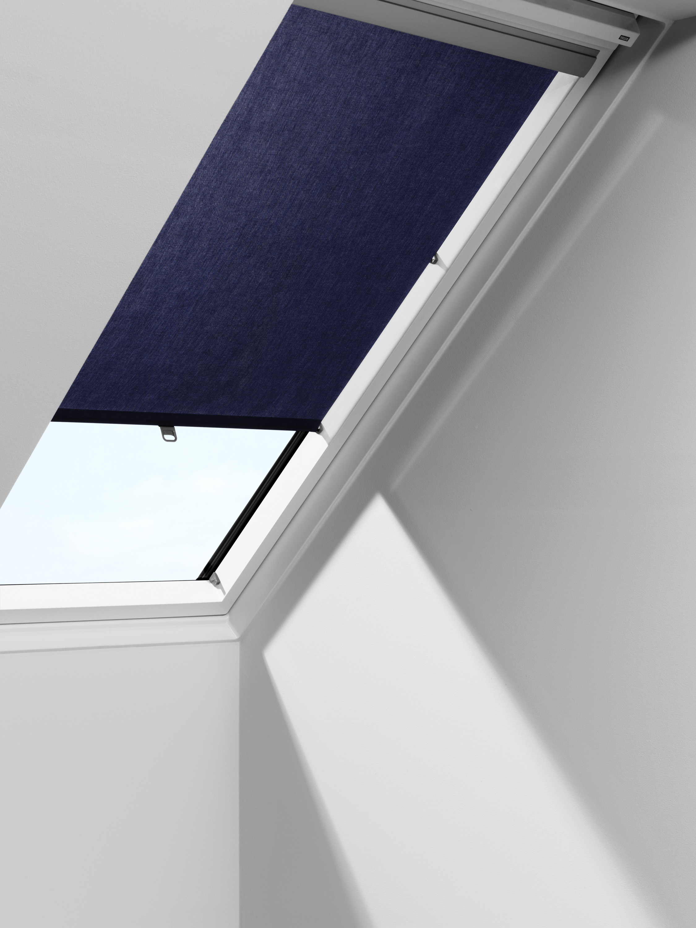 VELUX Verduisterend rolgordijn online kopen | Zonweringstunter.nl VELUX Verduisterend rolgordijn online kopen | Zonweringstunter.nl
