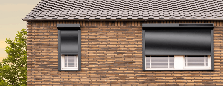 Rolluik op maat aan de buitenzijde van een woning